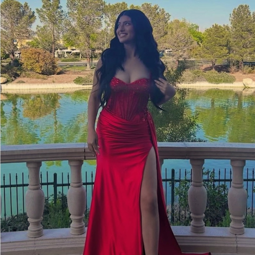 Stunning Scarlet Strapless Prom Dress
